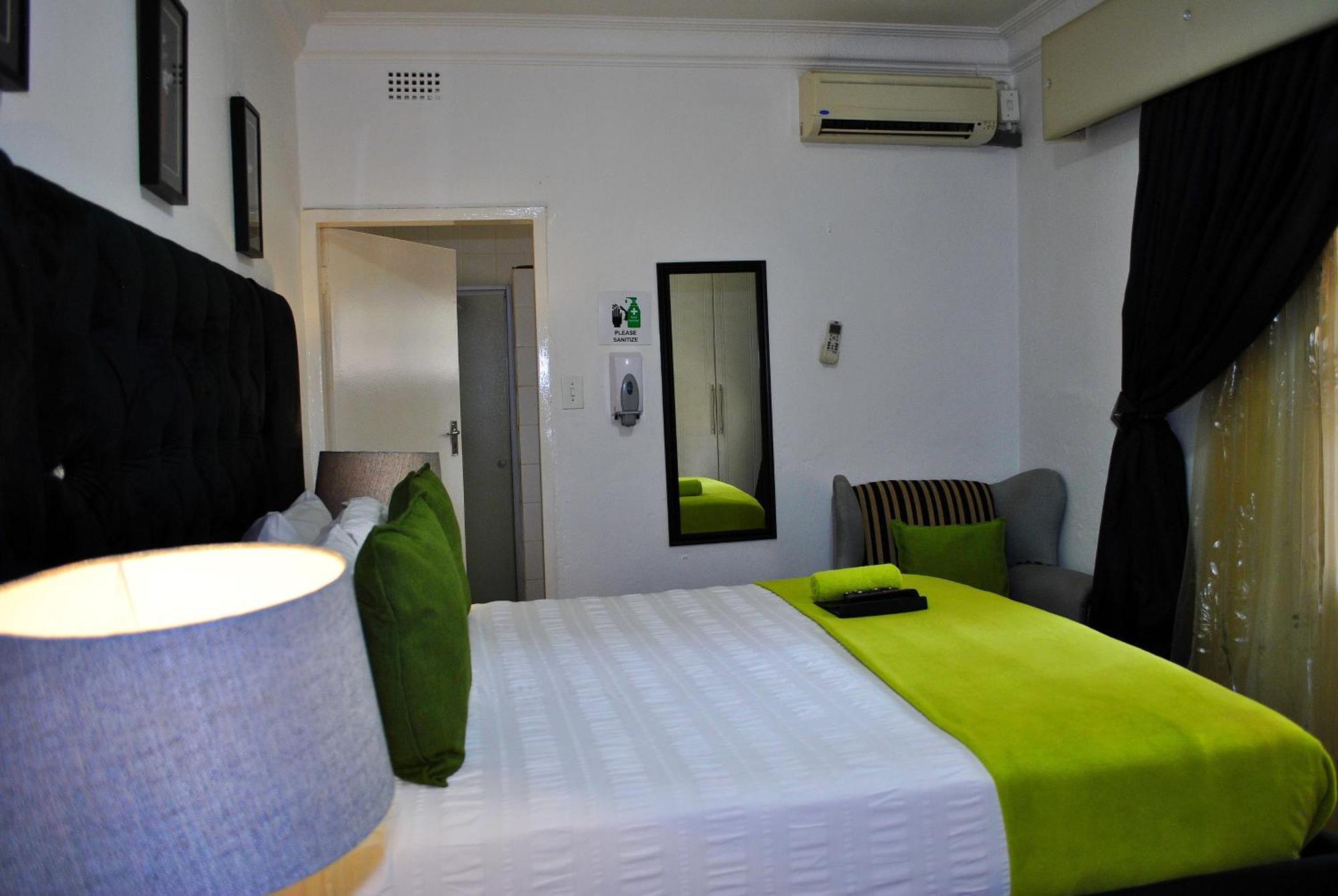 Lapologa Bed & Breakfast Tzaneen Bagian luar foto