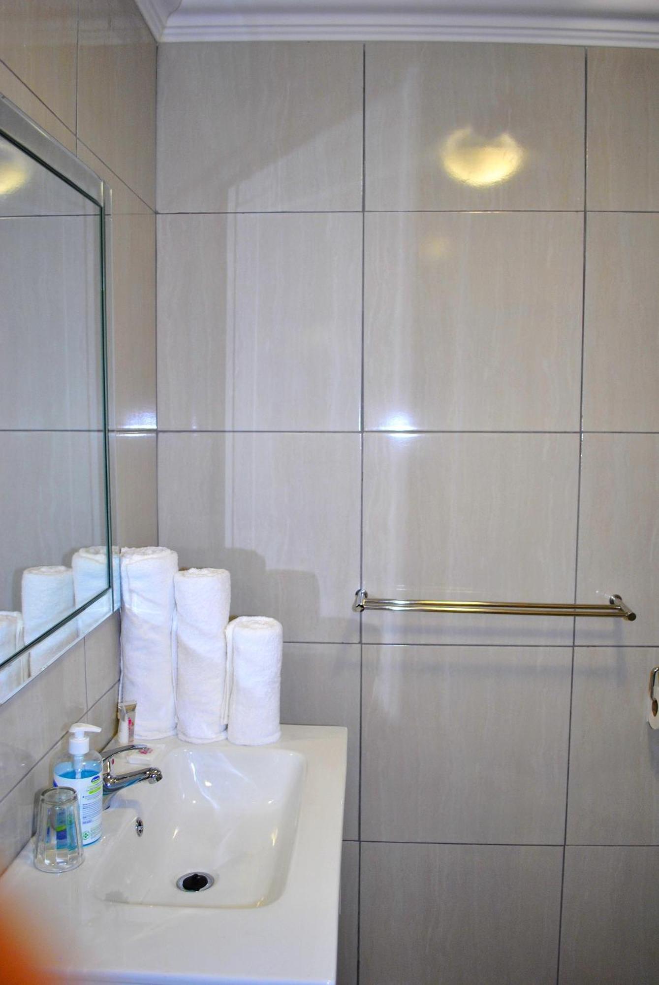 Lapologa Bed & Breakfast Tzaneen Bagian luar foto