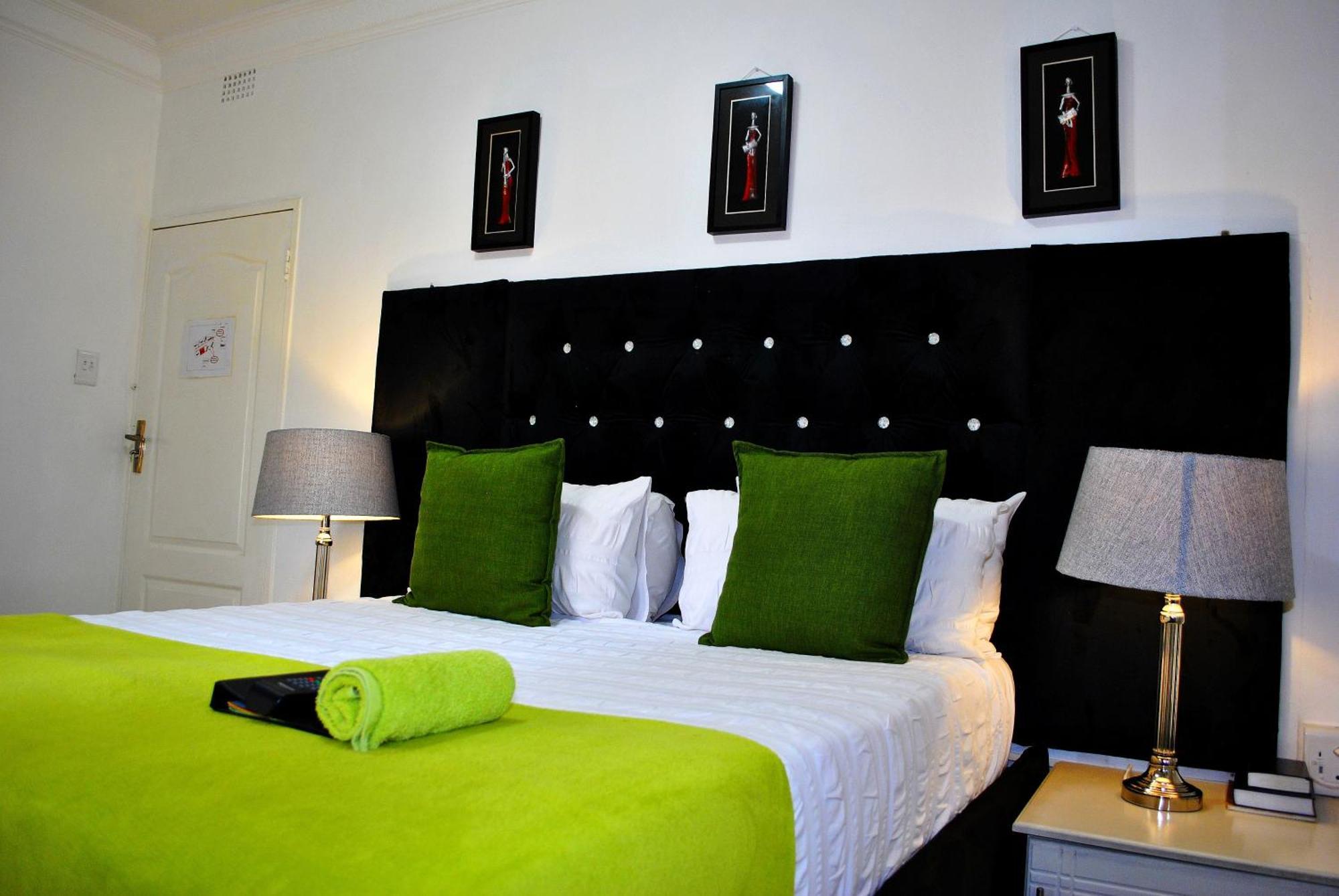 Lapologa Bed & Breakfast Tzaneen Bagian luar foto