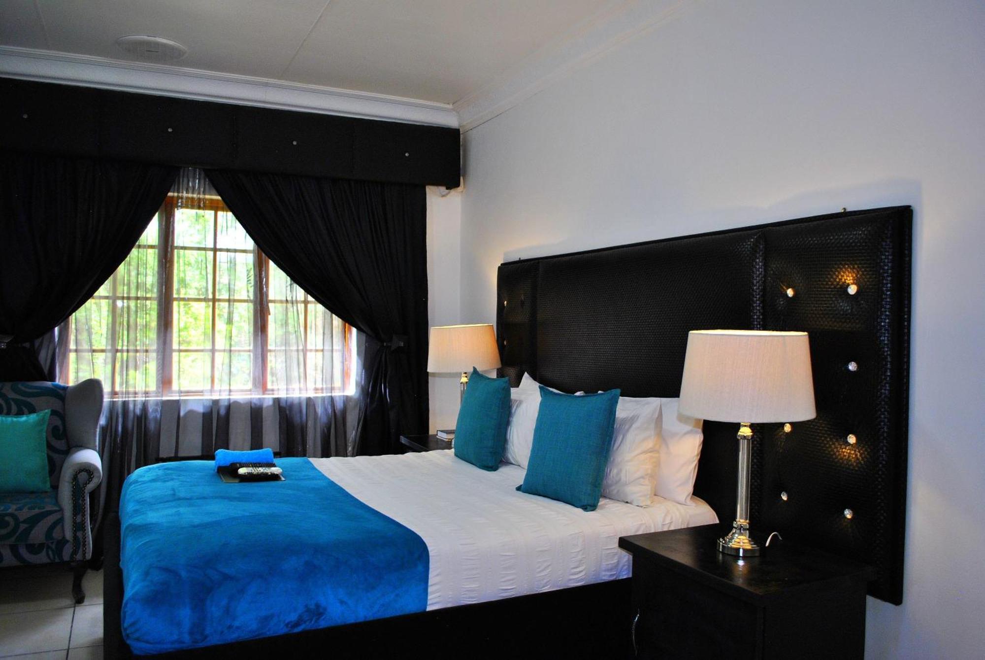 Lapologa Bed & Breakfast Tzaneen Bagian luar foto