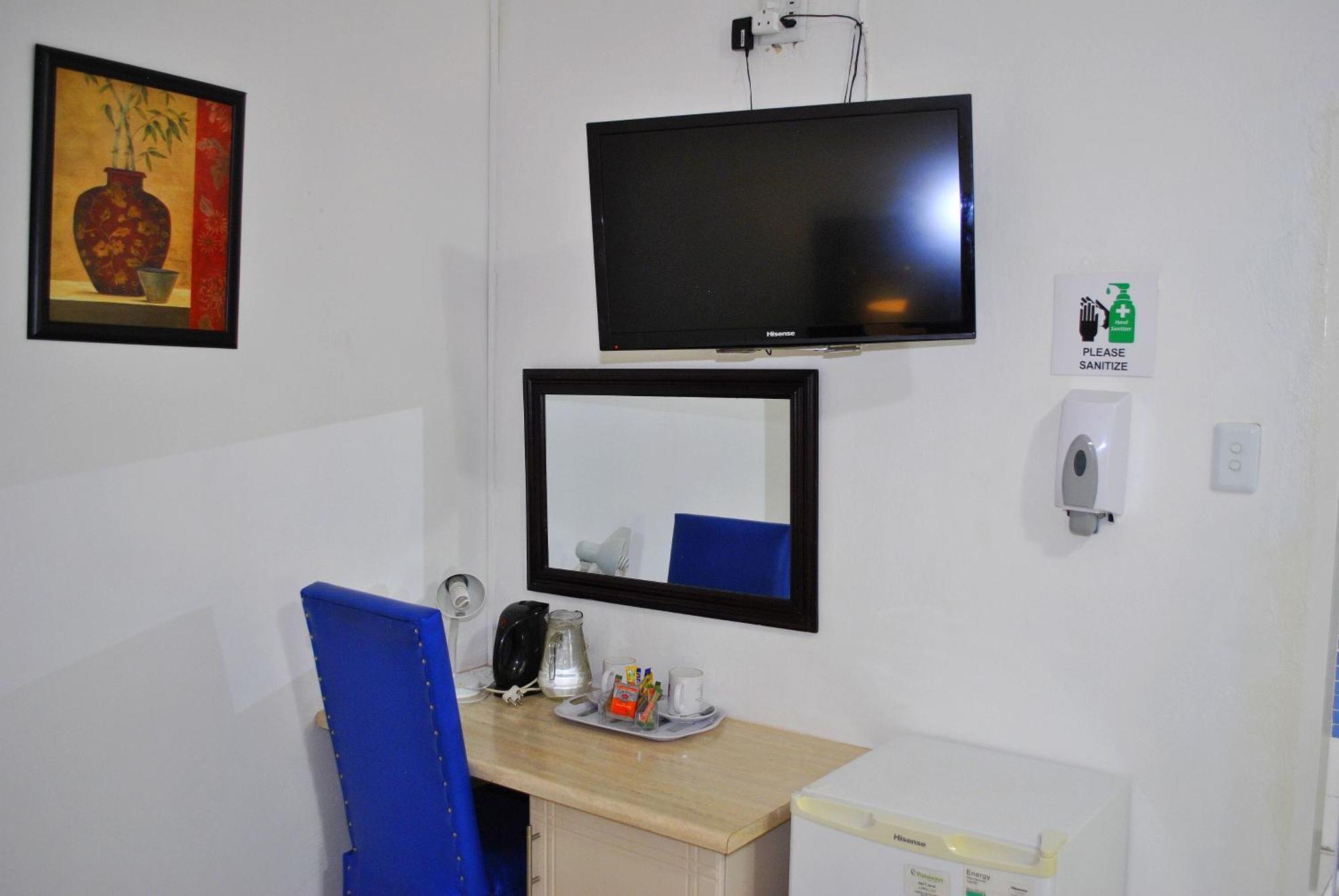 Lapologa Bed & Breakfast Tzaneen Bagian luar foto