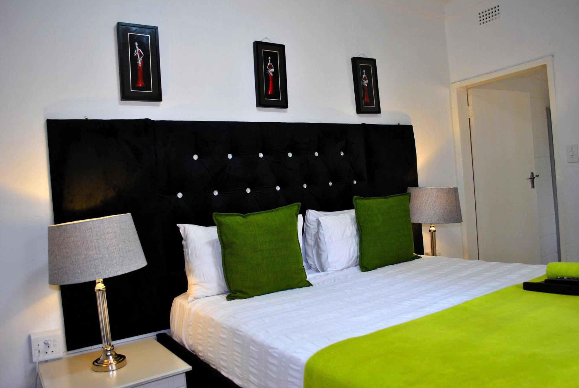 Lapologa Bed & Breakfast Tzaneen Bagian luar foto