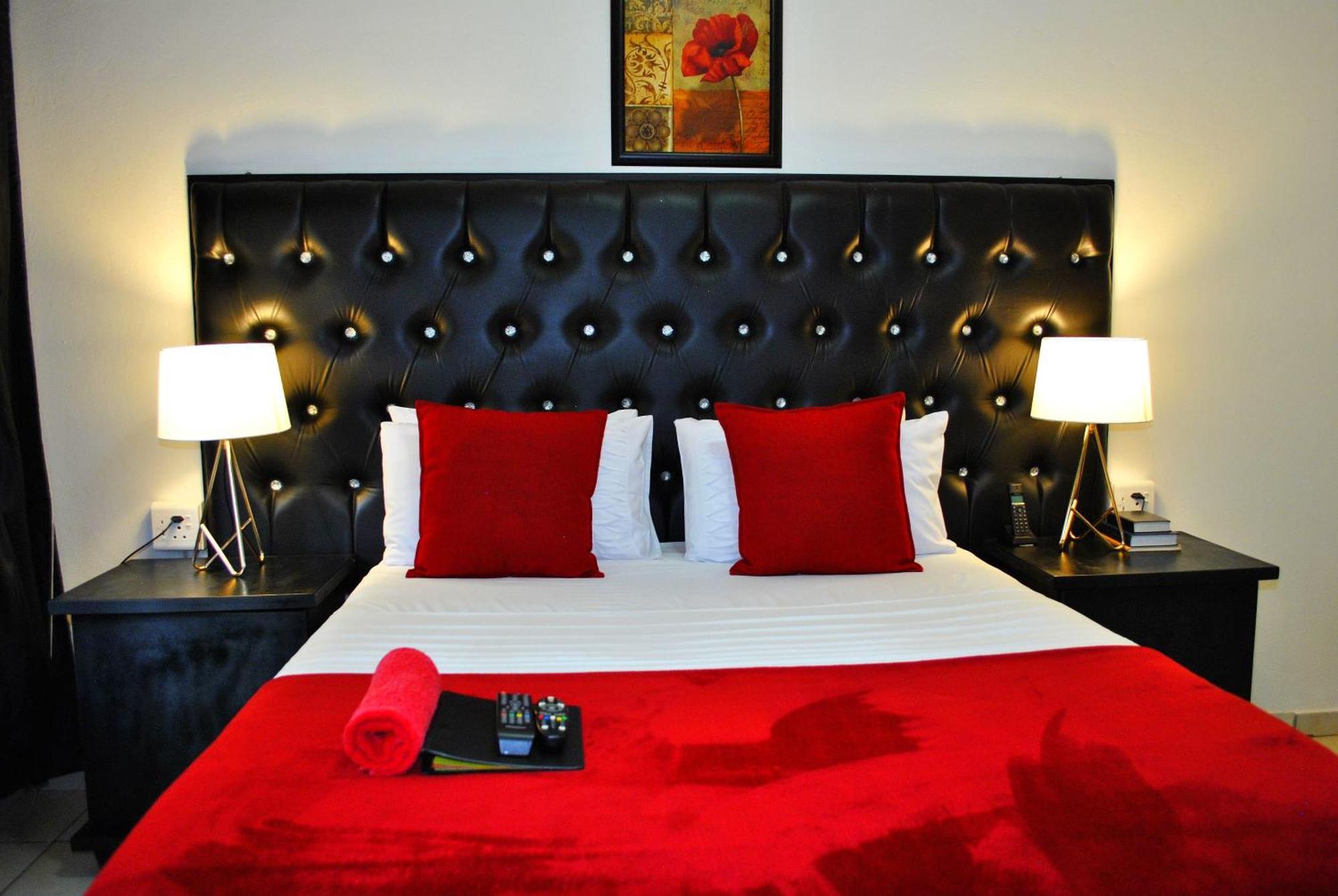 Lapologa Bed & Breakfast Tzaneen Bagian luar foto