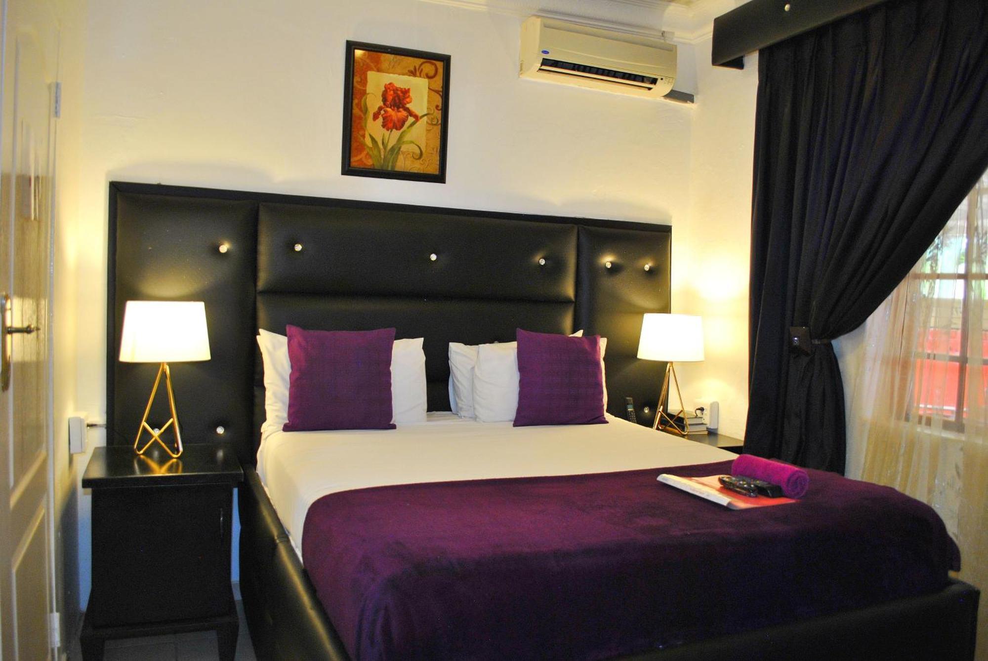 Lapologa Bed & Breakfast Tzaneen Bagian luar foto