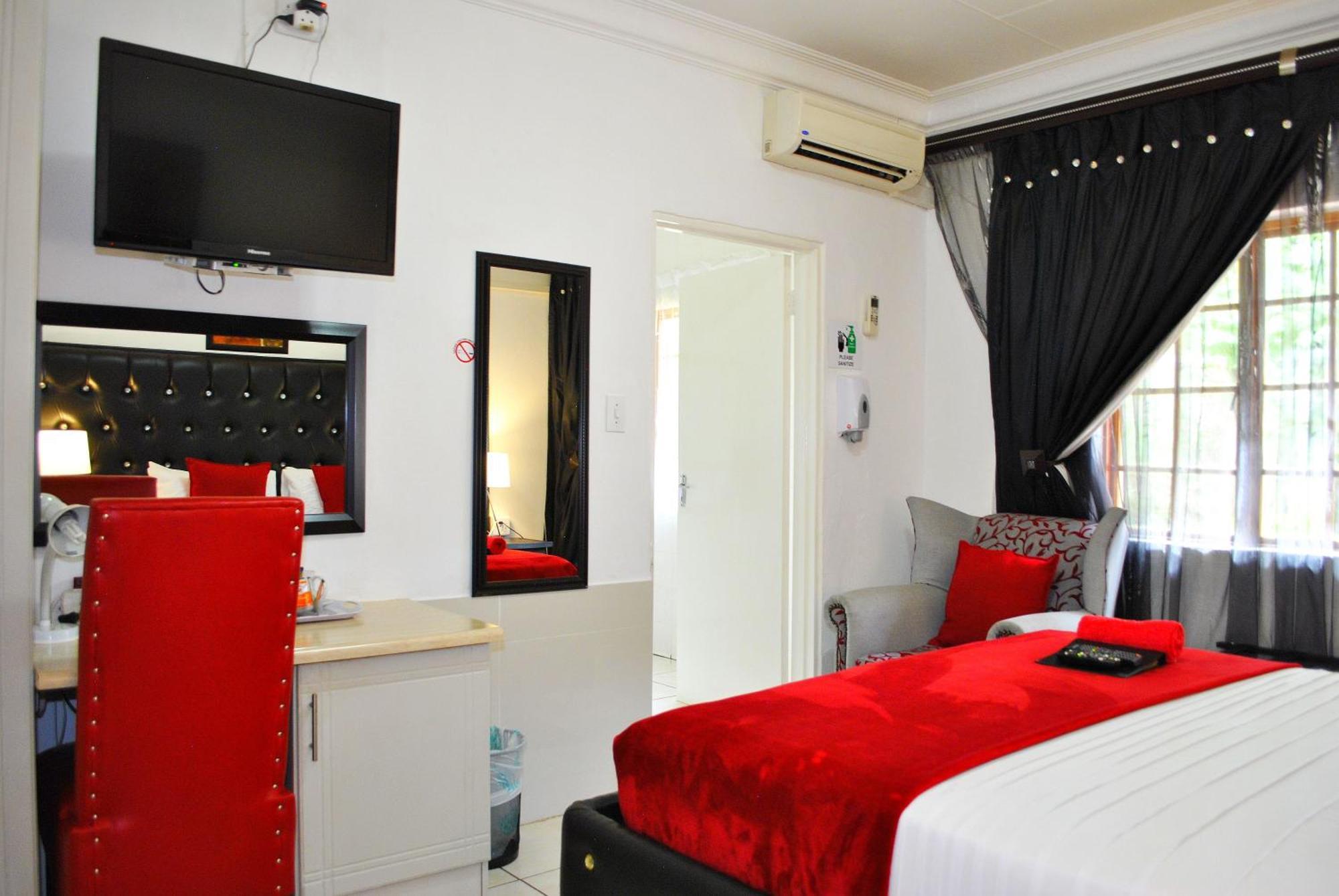 Lapologa Bed & Breakfast Tzaneen Bagian luar foto