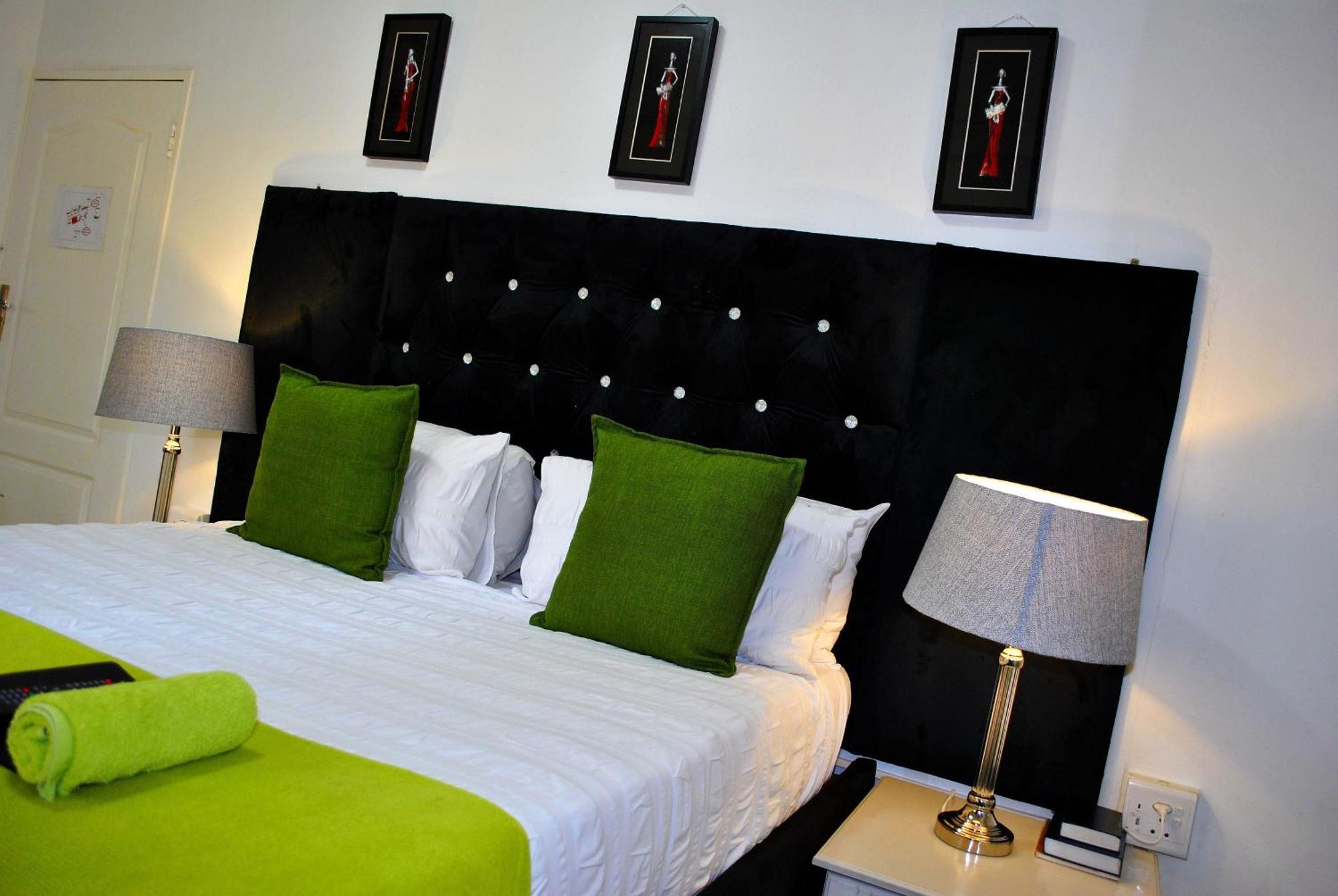 Lapologa Bed & Breakfast Tzaneen Bagian luar foto
