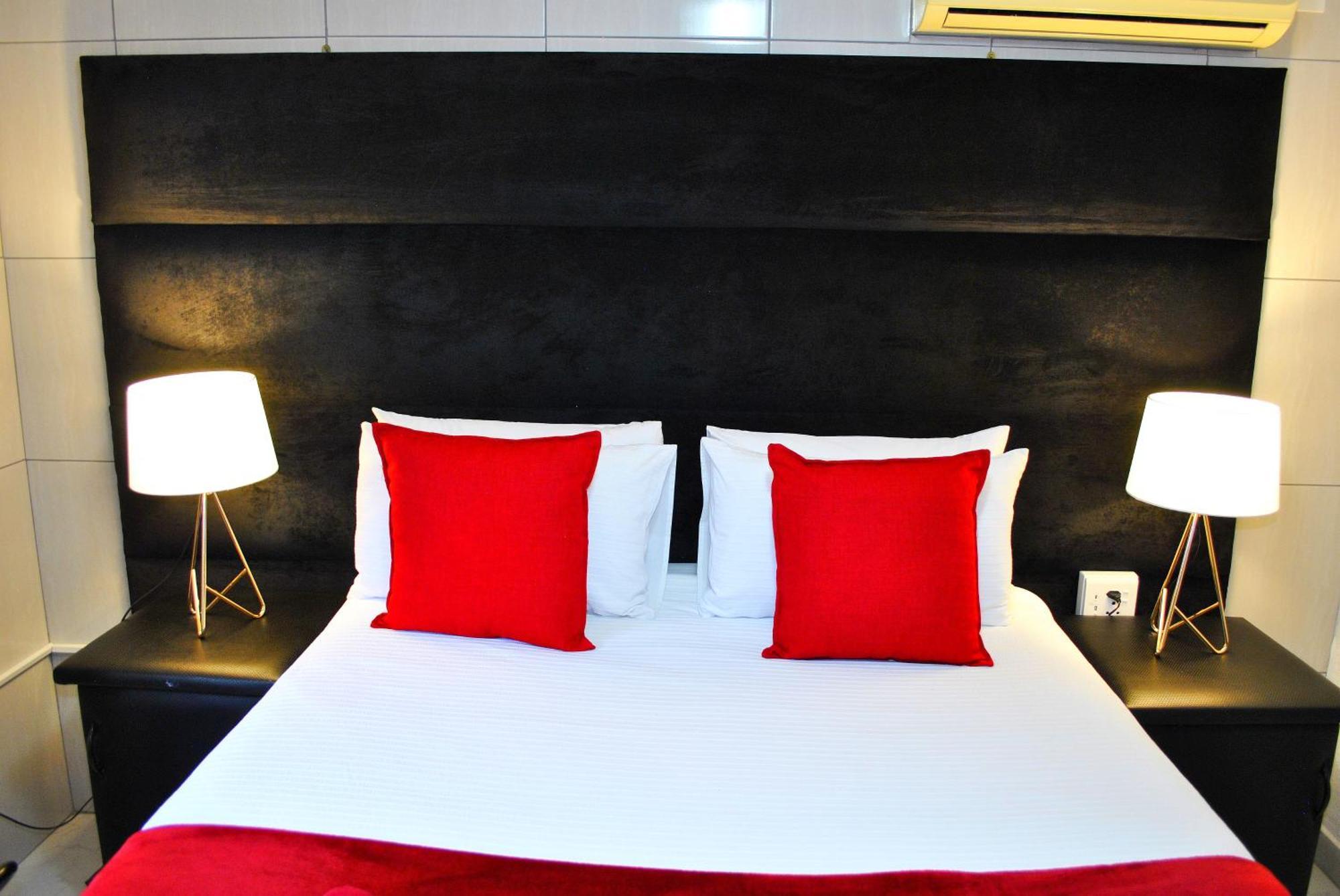 Lapologa Bed & Breakfast Tzaneen Bagian luar foto