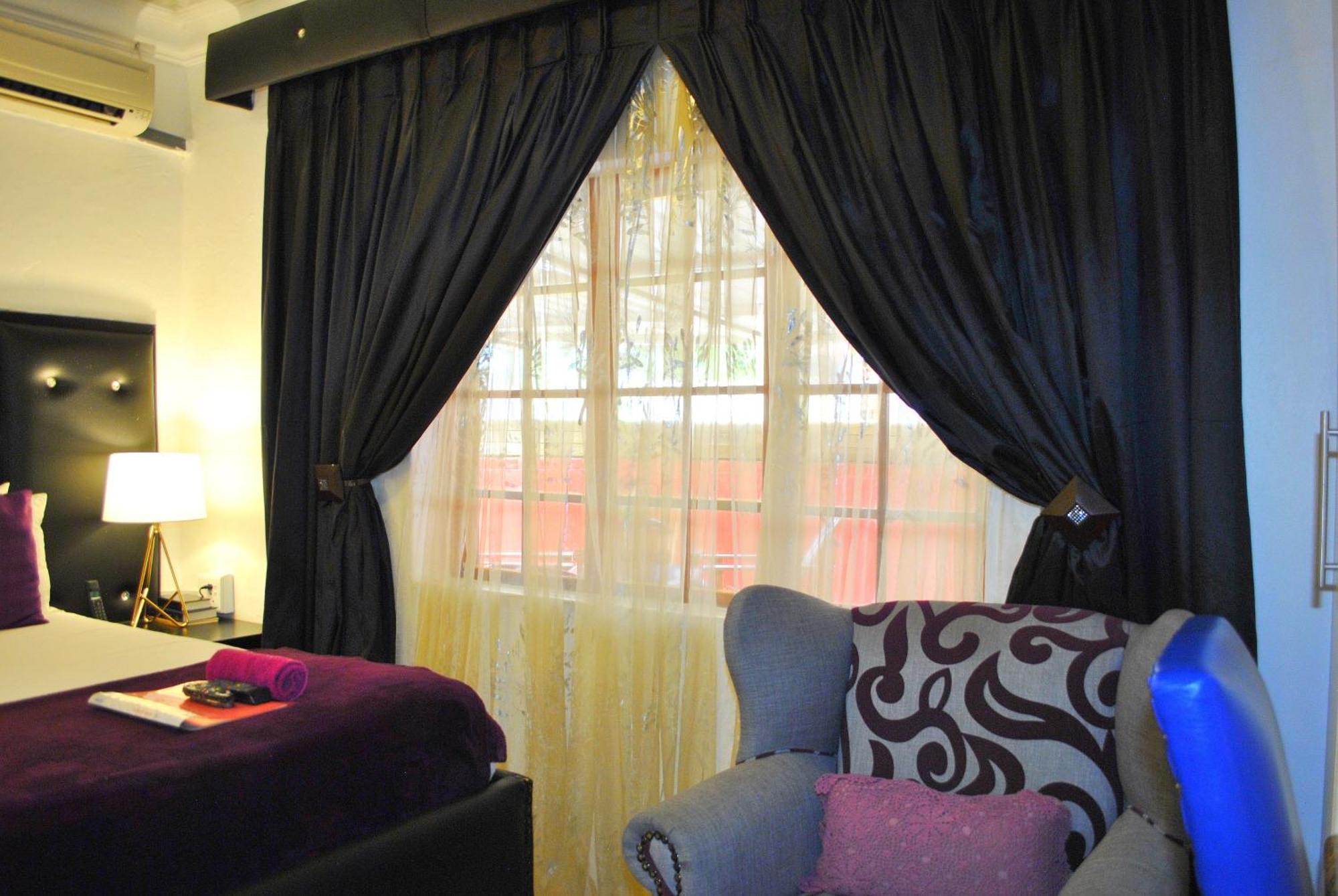 Lapologa Bed & Breakfast Tzaneen Bagian luar foto
