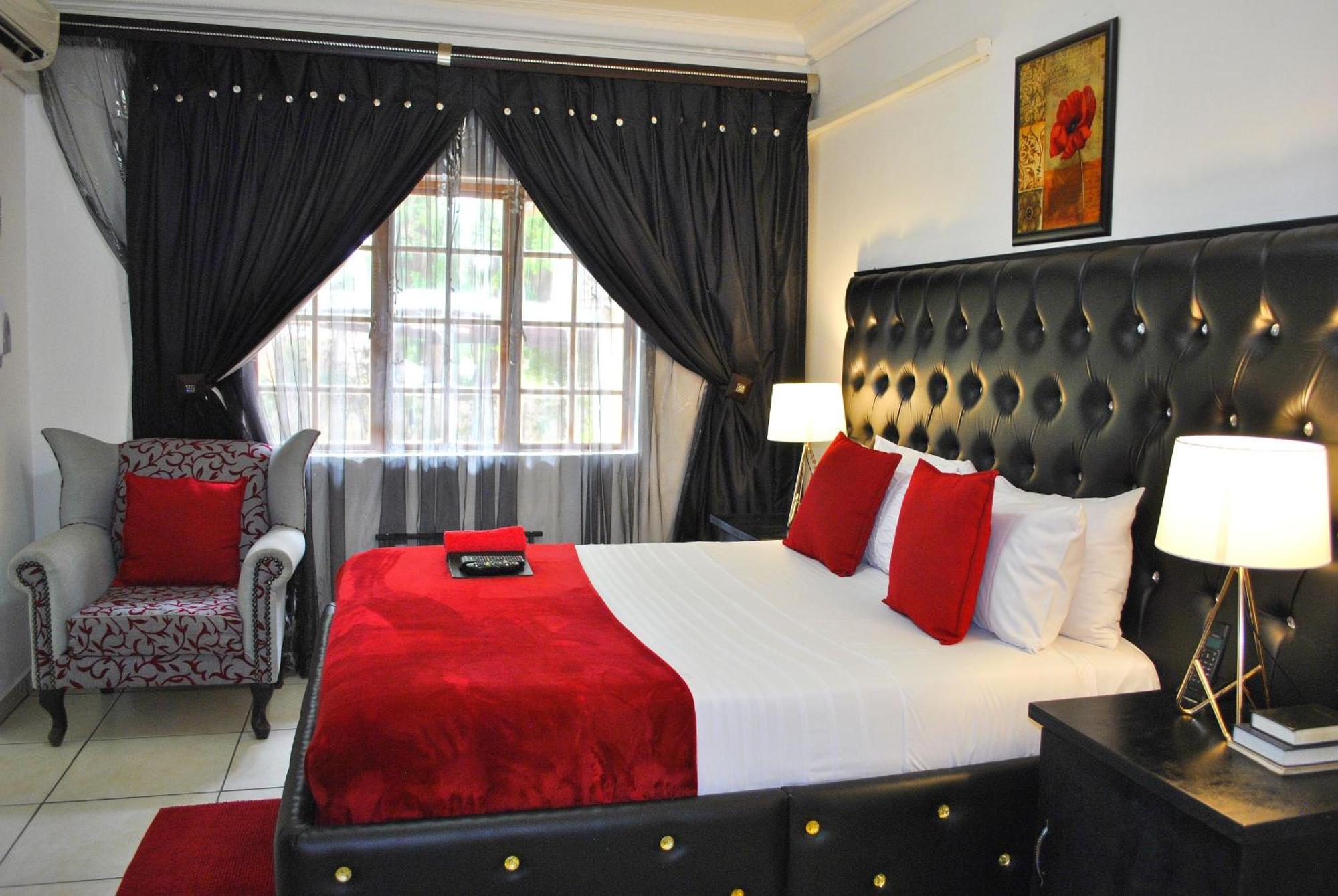 Lapologa Bed & Breakfast Tzaneen Bagian luar foto