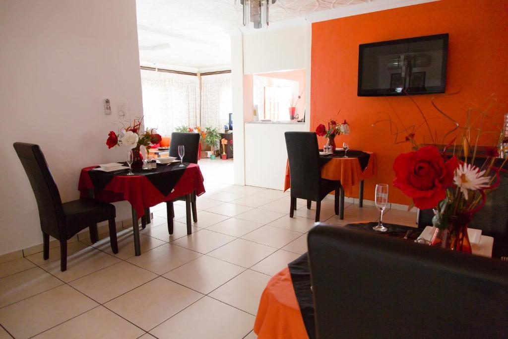 Lapologa Bed & Breakfast Tzaneen Bagian luar foto