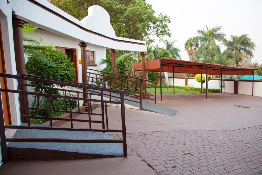 Lapologa Bed & Breakfast Tzaneen Ruang foto